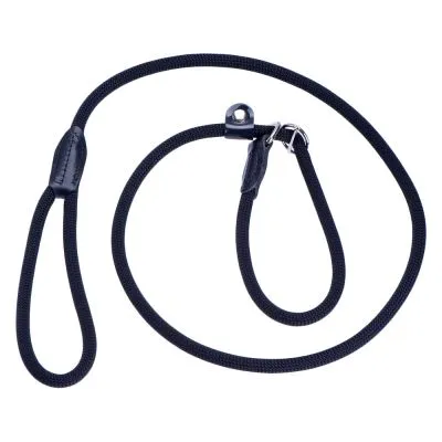 Guinzaglio in corda nera con manico e anello metallico, dettagli in similpelle visibili alle estremità.