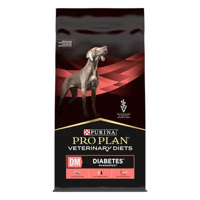 Veterinary diet food for diabetes management with glucose control, low carbohydrate and amylase inhibitor features shown on the packaging.