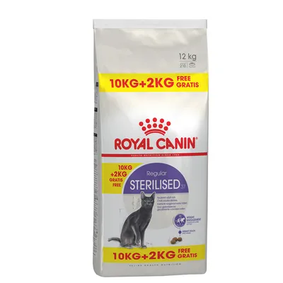 Sac de 12 kg Royal Canin Regular Sterilised 37, offre 10 kg + 2 kg gratuits, image d’un chat noir, texte visible : Weight Management, croquettes illustrées sur l’emballage.