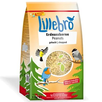 Lillebro Erdnusskerne Peanuts gehackt, 1 kg pussi. Pähkinät pilkottuna, Ambrosia kontrolloitu. Pakkauskuvassa lintuja oksalla.