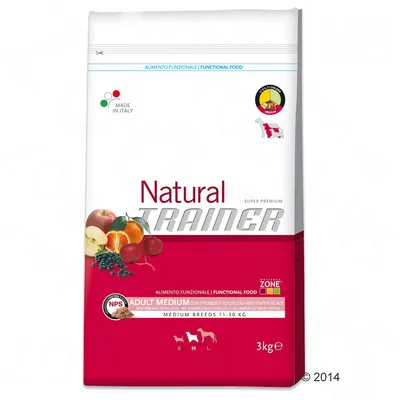 Natural Trainer Adult Medium за средни породи 11–30 кг, 3 кг. Видими плодове и зеленчуци на опаковката. Made in Italy. Текст на английски и италиански език.