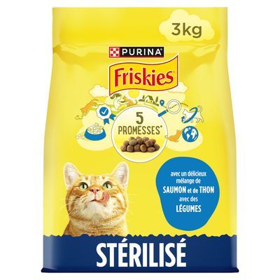 Purina Friskies Sterilised kattenvoer, 3 kg. Tekst: 5 Promesses, met een heerlijke mix van zalm en tonijn met groenten. Verpakking toont afbeelding van een kat.