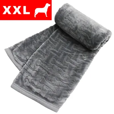 Grå filt med mönster av ben, storlek XXL synligt i röd ruta med silhuett av hund. Material: tyg.