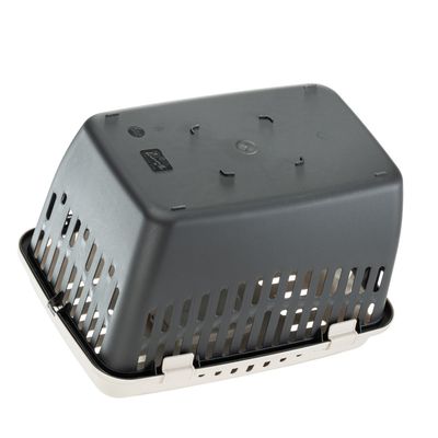 Transportbox van kunststof met ventilatiesleuven en sluitclips, ondersteboven weergegeven.