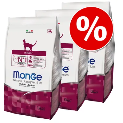 Lot de 3 sacs Monge Natural Superpremium Indoor pour chat, Rich in Chicken, 1,5 kg chacun. Signe promotionnel %. Texte visible : First ingredient N°1 Chicken. Fabriqué en Italie.