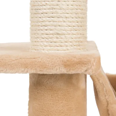 Rascador con funda de felpa beige y poste rascador envuelto en sisal, vista detallada.