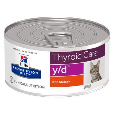 Boîte Hill's Prescription Diet Thyroid Care y/d with Chicken, Clinical Nutrition, image d’un chat sur l’étiquette. Texte en anglais uniquement.