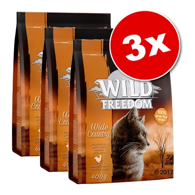 Lot de 3 sacs Wild Freedom Wide Country, 400 g chacun, recette sans céréales, viande de volaille fraîche, image d’un chat sur l’emballage. Texte visible : 100 % grain-free recipe. Lot de 3 sacs Wild Freedom Wide Country, 400 g chacun, recette sans céréales, viande de volaille fraîche, image d’un chat sur l’emballage. Texte visible : 100 % grain-free recipe.