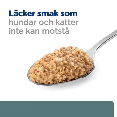 Text: Läcker smak som hundar och katter inte kan motstå. Sked med våtfoder för husdjur.