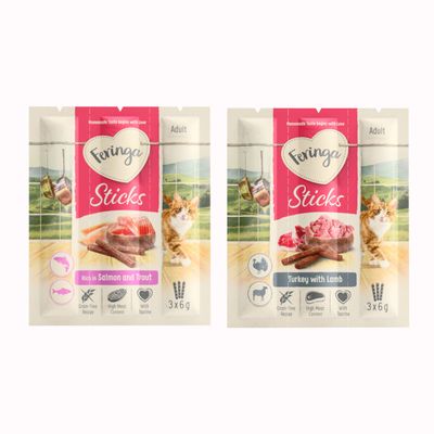 Feringa Sticks: Turkey with Lamb, Chicken with Duck, Salmon & Trout. Opakowania 18 g dla dorosłych kotów. Napis na pomarańczowym kole: Wypróbuj teraz!