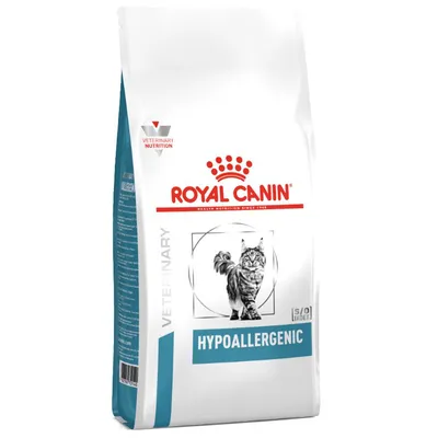 Sac de croquettes Royal Canin Veterinary Nutrition pour chat, texte visible : HYPOALLERGENIC, illustration d’un chat sur l’emballage.