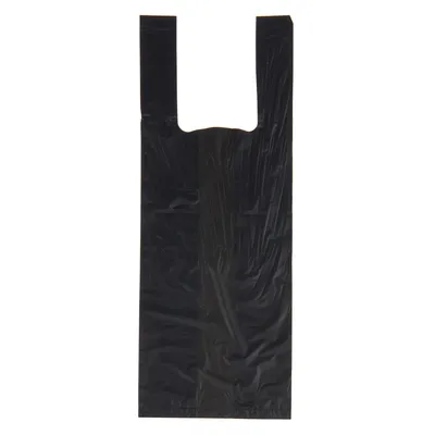 Sac en plastique noir, forme rectangulaire avec deux poignées découpées, matériau fin et souple visible.