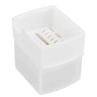 Cartucho de filtro de plástico blanco con ranuras de ventilación, adecuado para sistemas de purificación de agua o aire.