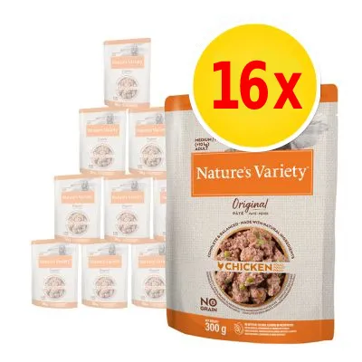 16x Nature's Variety Original Chicken, 300 g portionspåsar. Text: NO GRAIN. Bild på förpackningens framsida med synligt innehåll. 16x Nature's Variety Original Chicken, 300 g portionspåsar. Text: NO GRAIN. Bild på förpackningens framsida med synligt innehåll.