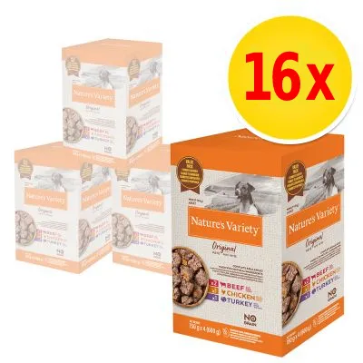 Multipack 16x Nature's Variety Original, synliga smaker: Beef, Chicken, Turkey. Förpackning med bild på hund och köttbitar. Text: NO GRAIN.