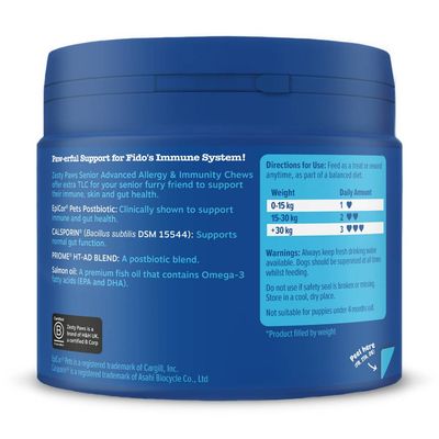 Feeding guide showing daily amounts by weight: 0-15kg, 1 chew; 15-30kg, 2 chews; over 30kg, 3 chews. Includes warnings and product features supporting immune and gut health.
