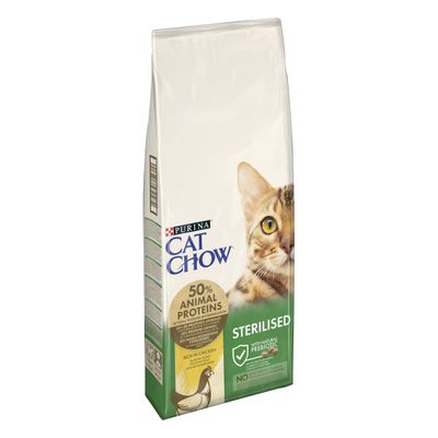 Confezione di Purina Cat Chow Sterilised, 50% proteine animali, ricco in pollo, con prebiotico naturale. Testo visibile: 'NO coloranti, aromi o conservanti artificiali aggiunti'.
