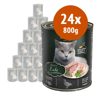 24x 800g lattine di cibo per gatti, etichetta con gatto grigio e scritta 'Reich an Ente', prodotto in Germania, immagine di paté di carne su piatto.