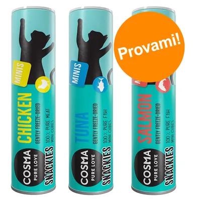 Tre confezioni Cosma Snackies Minis: Chicken, Tuna, Salmon. Testo visibile: '100% pure meat/fish mini cubes', 'Gently freeze-dried'. Bollino arancione con scritta 'Provami!'. Tre confezioni Cosma Snackies Minis: Chicken, Tuna, Salmon. Testo visibile: '100% pure meat/fish mini cubes', 'Gently freeze-dried'. Bollino arancione con scritta 'Provami!'.