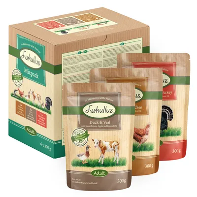 Lukullus Mixpack para adultos, 6x300g. Variedades: pato e vitela, frango, peru. Com batata-doce, maçã, óleo de linhaça e azeite. In Harmony with Nature.