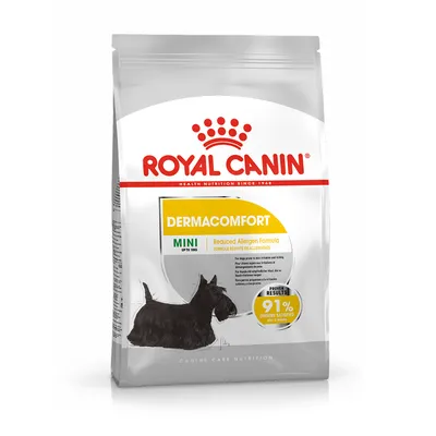 Royal Canin Dermacomfort Mini Reduced Allergen Formula hondenvoer, verpakking met afbeelding van een zwarte hond en tekst: 91% owners satisfied, proven results.