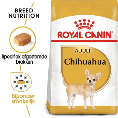 Zak Royal Canin Adult Chihuahua hondenvoer, tekst: 'Specifiek afgestemde brokken', 'Bijzonder smakelijk', afbeelding van een chihuahua en een brok. Merknaam en productnaam zichtbaar.