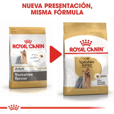 Comparativa de dos envases de Royal Canin Adult Yorkshire Terrier con texto: 'Nueva presentación, misma fórmula'. Se muestra el cambio de diseño del paquete.