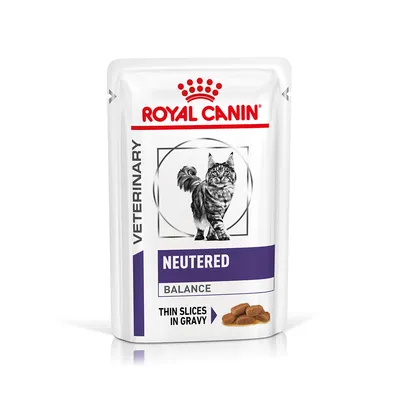 Royal Canin Veterinary Neutered Balance kattenvoer, thin slices in gravy. Afbeelding van een kat op de verpakking.