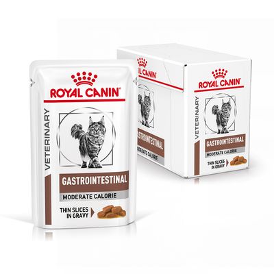 Royal Canin Veterinary Gastrointestinal Moderate Calorie Thin Slices in Gravy våtfoder för katt, synlig på påse och kartong.