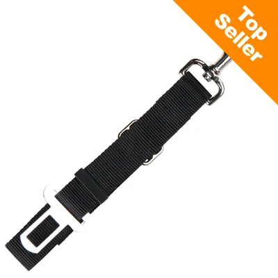 Černý popruh s kovovými prvky, v pravém horním rohu oranžový pruh s bílým textem Top Seller Černý popruh s kovovými prvky, v pravém horním rohu oranžový pruh s bílým textem Top Seller