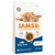 IAMS kattenvoer met tonijn, 3 kg. Tekst: 88% dierlijk eiwit, 100% complete & gebalanceerde voeding, voor katten vanaf 1 jaar. Afbeelding van oranje kat en brokjes op de verpakking.