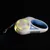 Witte en blauwe hondenriem met LED-licht, aan/uit-schakelaar symbool, metalen clip en CE-markering.
