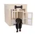 Holz-Hundebox mit Plexiglastür, geöffnet, davor steht ein Dackel. Oben an der Box ist ein schwarzes Knochen-Symbol sichtbar.