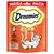Opakowanie Dreamies MEGA PACK 180 g, ilustracja kota, tekst: mit leckerem Huhn, witaminy i minerały, mniej niż 2 kcal na smakołyk. Przekąska dla kotów z kurczakiem.
