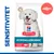 Hill's Science Plan HYPOALLERGENIC hundefoder, NO GRAIN SALMON, billede af hvid hund på posen, tekst: SENSITIVITET. Kornfri-symbol og fiskesymbol synlige. Hill's Science Plan HYPOALLERGENIC hundefoder, NO GRAIN SALMON, billede af hvid hund på posen, tekst: SENSITIVITET. Kornfri-symbol og fiskesymbol synlige.