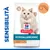 Hill's Science Plan Hypoallergenic per gatti, proteine da uovo e insetti, scritta SENSIBILITÀ a sinistra, simbolo senza cereali in alto, confezione con gatto bianco. Hill's Science Plan Hypoallergenic per gatti, proteine da uovo e insetti, scritta SENSIBILITÀ a sinistra, simbolo senza cereali in alto, confezione con gatto bianco.