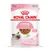 Sachet Royal Canin Kitten 85 g, bouchées en sauce, pour chatons jusqu’à 12 mois. Texte visible : no preservatives, stage 3. Image d’un chaton et croquettes en sauce.
