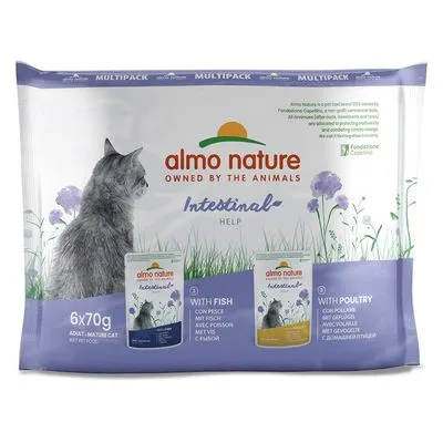 almo nature Intestinal Help multipack natvoer voor volwassen katten, 6x70g. Met vis en met gevogelte varianten zichtbaar op verpakking.