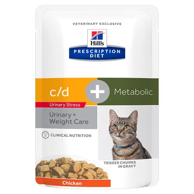 Hill's Prescription Diet c/d + Metabolic Urinary Stress Urinary + Weight Care Chicken. Снимка на котка и парченца месо в сос. Текст: Tender Chunks in Gravy, Clinical Nutrition.