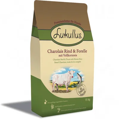 Lukullus Charolais Rind & Forelle mit Vollkornreis, 15 kg. Premiumfoder til hunde. Tekst på tysk og engelsk om ingredienser og naturlig konservering synlig på posen.
