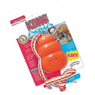 KONG Aqua -kelluva koiranlelu narulla, koko Large 15–30 kg. Pakkauksessa tekstit: Durable Floating Design, Floats, Long-distance throw rope. Väri oranssi-valkoinen.