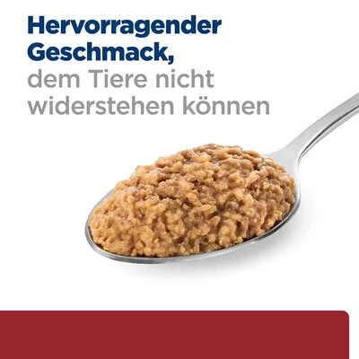 Hervorragender Geschmack, dem Tiere nicht widerstehen können. Abgebildet: Löffel mit brauner Nassfuttermasse.