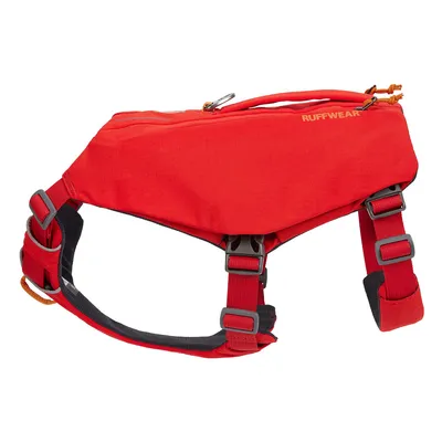 Ruffwear röd hundsele med justerbara remmar och handtag, robust design för utomhusaktiviteter.