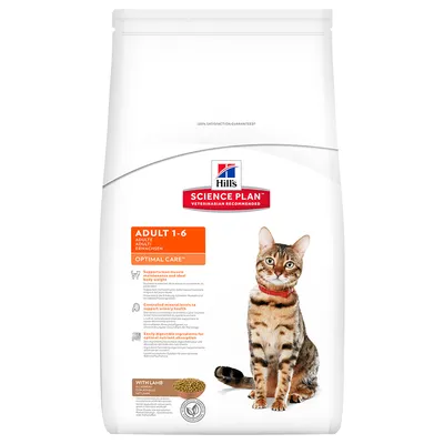 Hill's Science Plan Adult 1-6 Optimal Care con cordero para gatos. Imagen de un gato y croquetas. Texto visible en inglés sobre beneficios y digestibilidad.