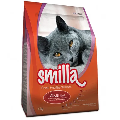 Sac de croquettes pour chat Smilla Finest Healthy Nutrition ADULT Rind, 4 kg. Texte visible en anglais et allemand sur l’emballage, image d’un chat gris sur le devant.