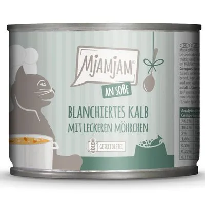 Mjamjam an Soße kattenvoer, blik met opschrift: Blanchiertes Kalb mit leckeren Möhrchen, getreidefrei. Tekst in het Duits.