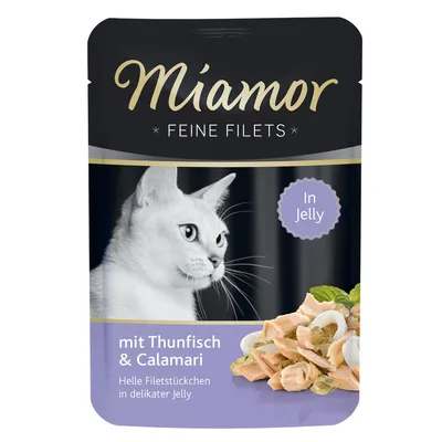 Pouch labelled 'mit Thunfisch & Calamari', showing light fillet pieces in jelly, with text indicating fine fillets in delicate jelly and a visible 'In Jelly' badge.
