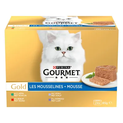 Purina Gourmet Gold Les Mousselines mousse, 24x85g. Gusti: coniglio, manzo, vitello, agnello. Confezione con gatto bianco e mousse di carne su piatto.