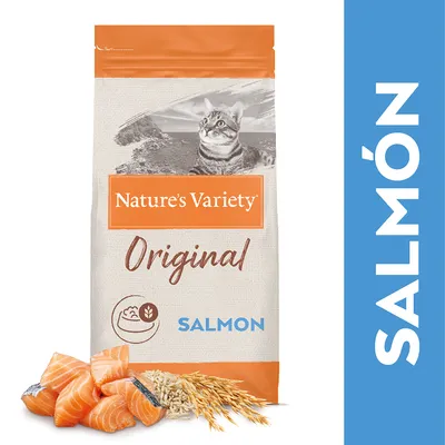 Nature's Variety Original kattenvoer, zichtbare zalmstukken, rijst en graan. Tekst: SALMON en SALMÓN op de verpakking.
