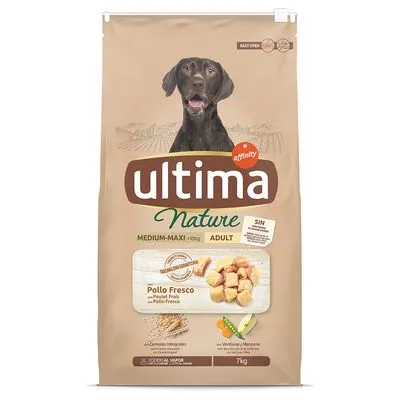 Zak Ultima Nature Medium-Maxi Adult hondenvoer, Pollo Fresco, 7 kg. Afbeelding van kipstukjes, granen en groenten op de verpakking. Merknaam: affinity.